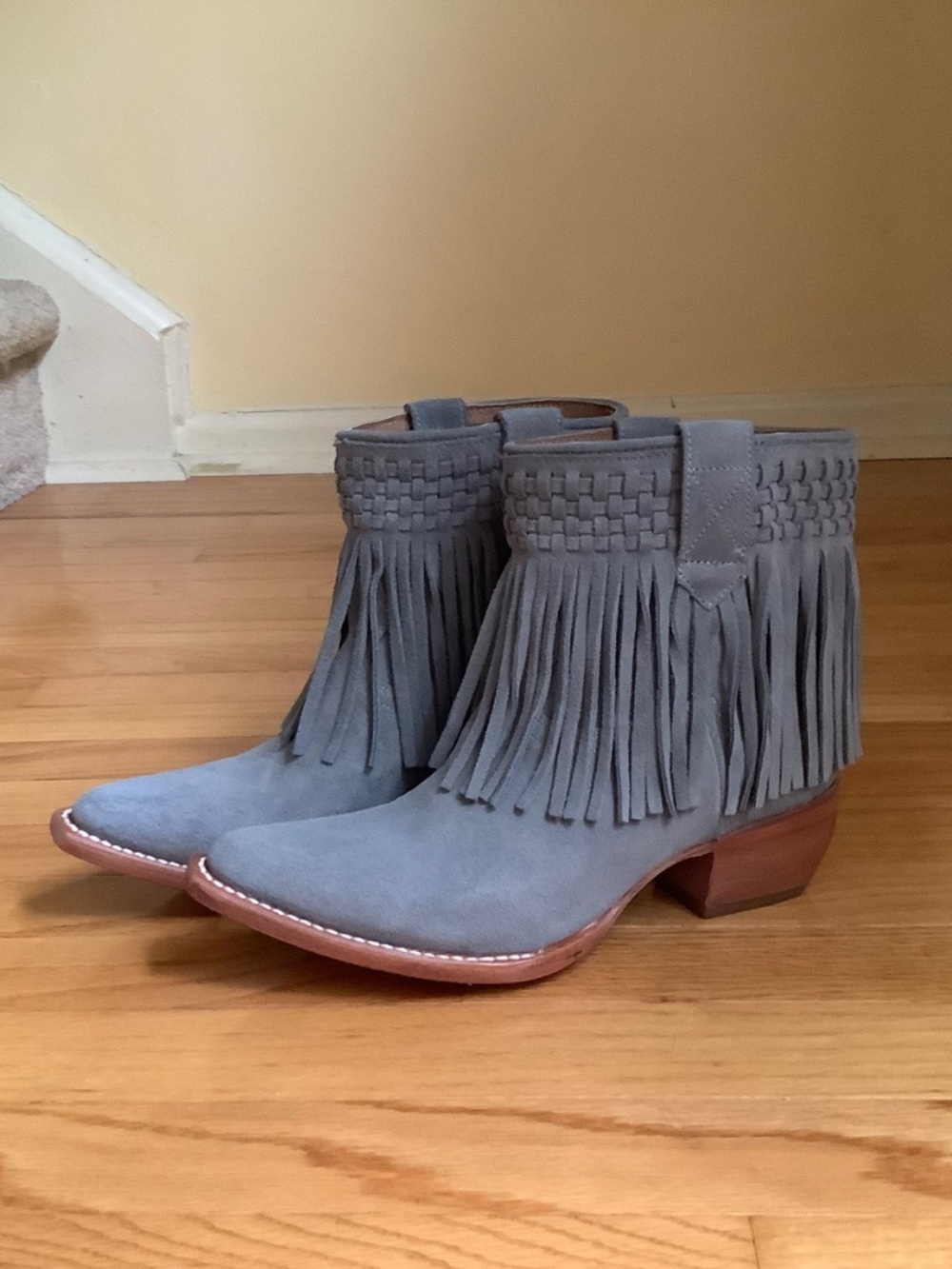 Frye NWOT Sacha Fringe Western Bootie Steel Blue SZ 7.5 - Picture 2 of 14